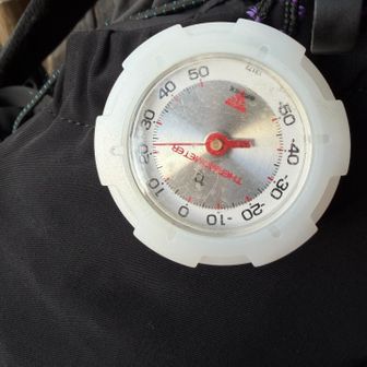 気温は23℃