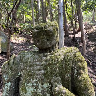 顔が取れてる仁王像