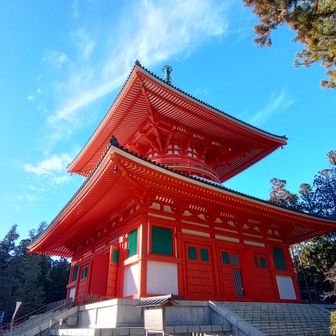 全く人のいない根本大塔。