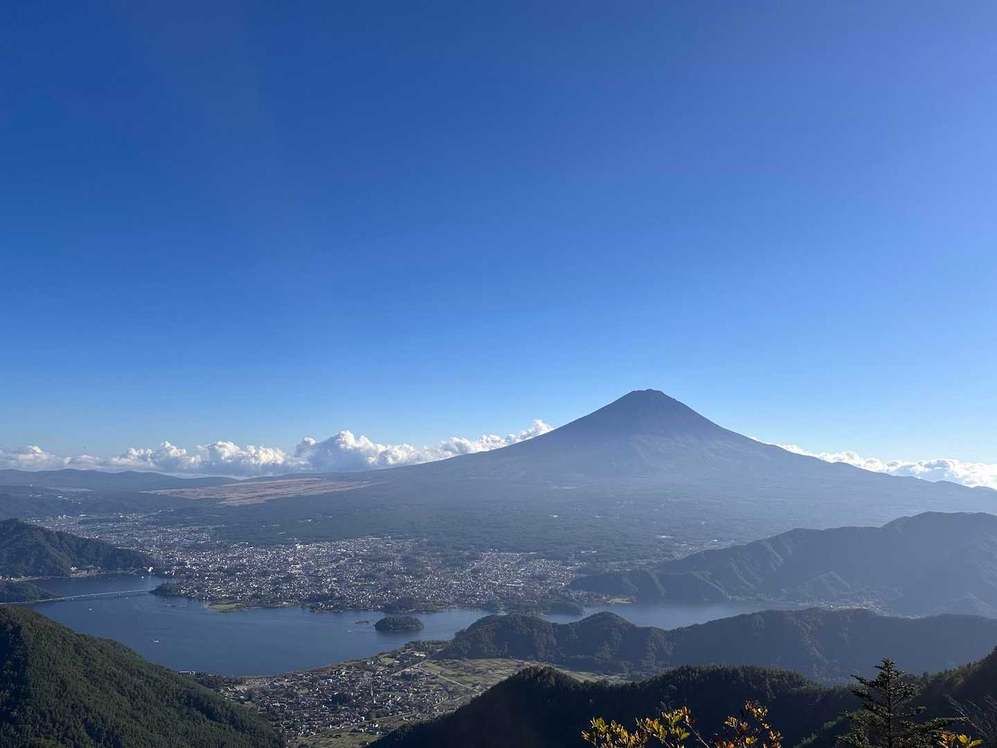 ここからは、河口湖もよく見える