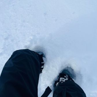 山頂付近はまぁまぁ積雪あり⛄️