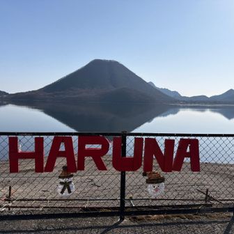 風もまだなく水面も穏やか