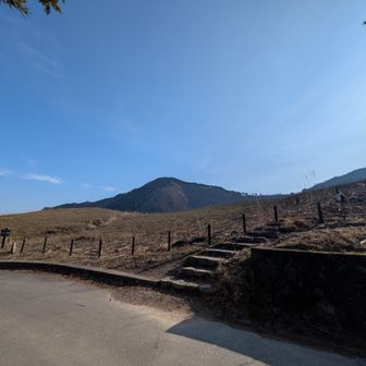 前回と同じ、
有料🅿️(@800円)からスタート
北東方向に倶留尊山