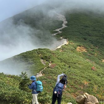 丸山から臨む独標までの道