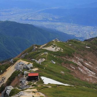 空木到着！
こっちはメルヘンな山容
