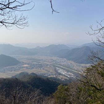 黄砂で霞んでる