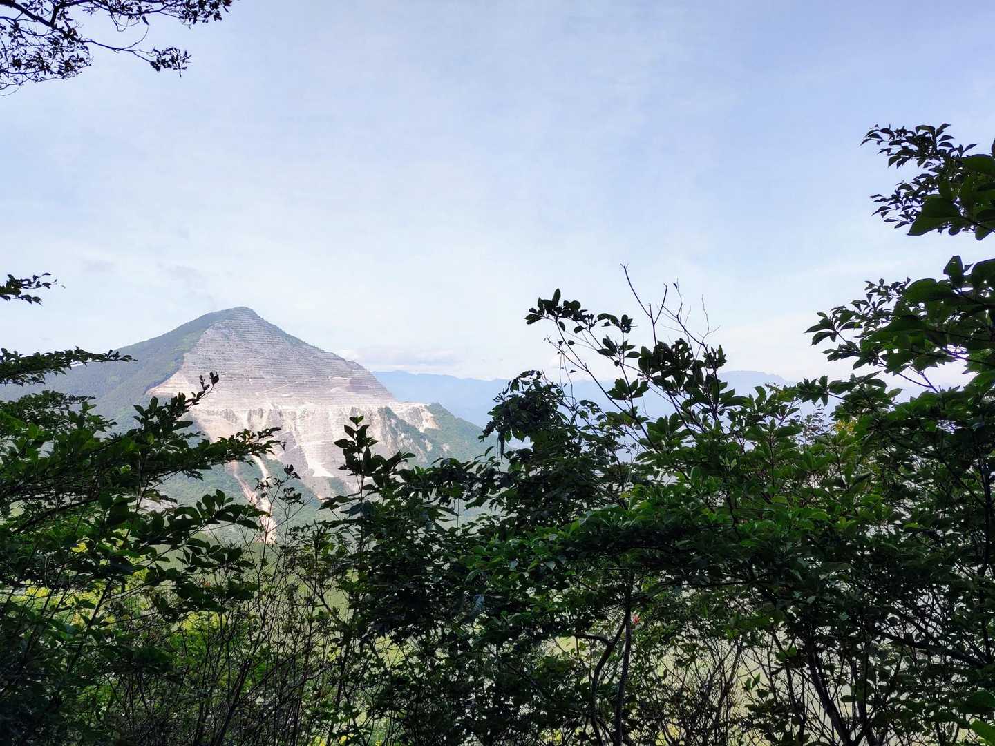 遠い…
両神山も見えます〰️〰️