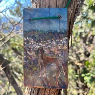 キレイか絵画があった😄
屏風岩をバックに犬と桜かな？