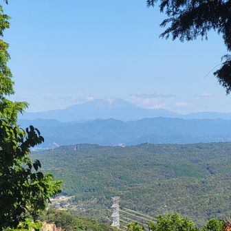 尾張本宮山ピークから御嶽山