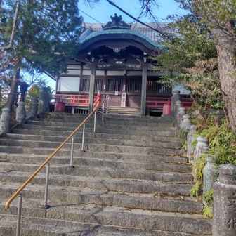 今日は本堂が開いてました