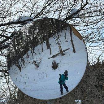 カーブミラーで　自撮り