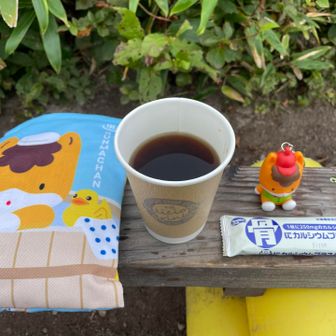 新しくなったベンチでまったりコーヒータイム☕️