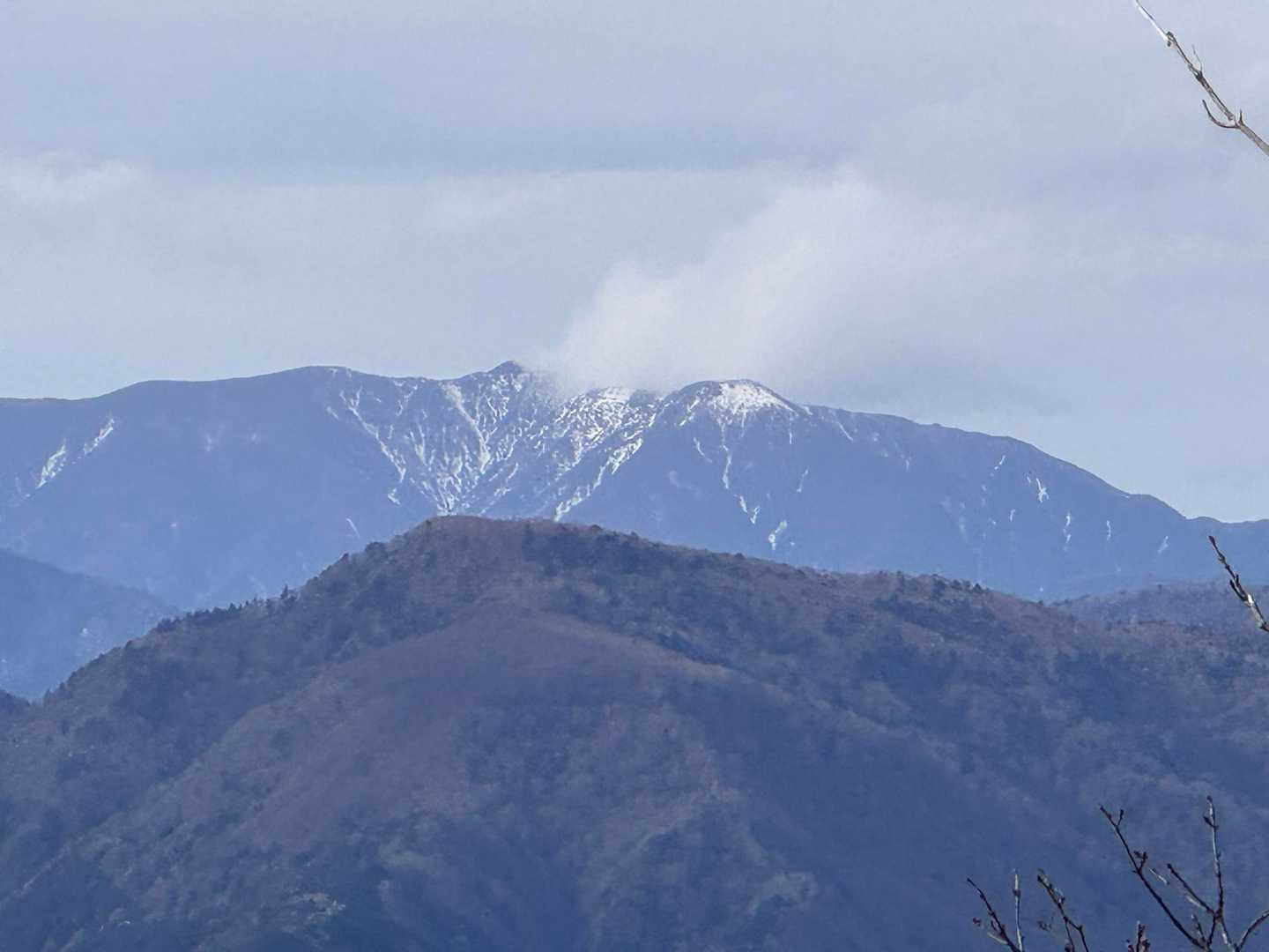 光岳、イザルガ、
今回、池口から光へ避難小屋泊での候補もあったけど、この冷え込み、で断念しました。
また来年暖かくなったら再計画しましょ^^