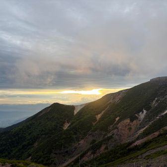 夕日がかろうじて見えました。