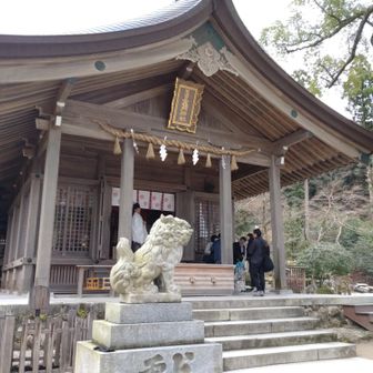 竈門神社本殿