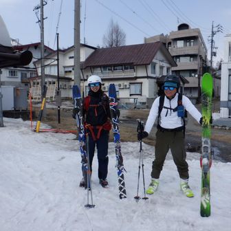 ゴンドラ栂池高原駅の少し手前まで滑って降りることが出来ました🎿