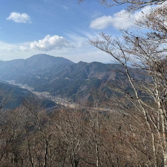 御正体山から続く稜線