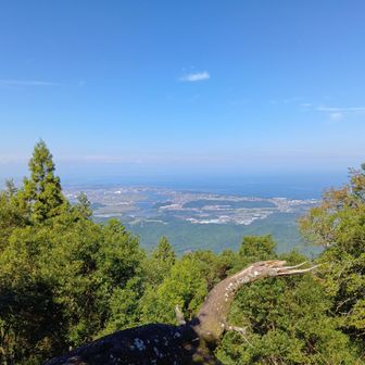 朝熊峠からの風景　
伊勢湾が見えてます🌊