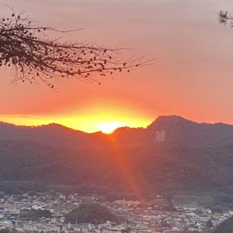 日の出🌄[明石山山頂～両崖山展望台]
ほんの数分で雲に隠れました。