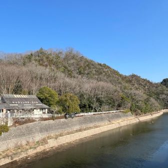 サイクリングターミナルの横から出て来ました♪
橋を渡ってすぐ駐車場🅿️にゴール！