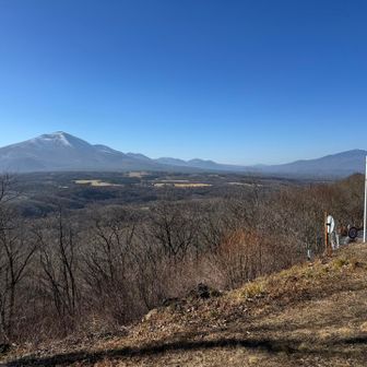 二度上峠に到着、無事ゲッザーン

ここから眺める浅間山はやっぱりイイね♫

角落山の男坂ルートはなかなかのハードさでしたがよじ登り甲斐😆ある山行でした♫

おつかれ山⛰️✨