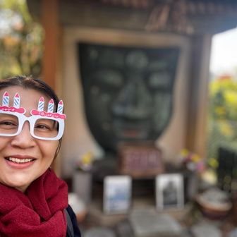 「強く生きよう」
周りの視線も気にせず自撮り三昧🪭