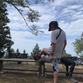 写り込んでくるので締め上げる🦵
