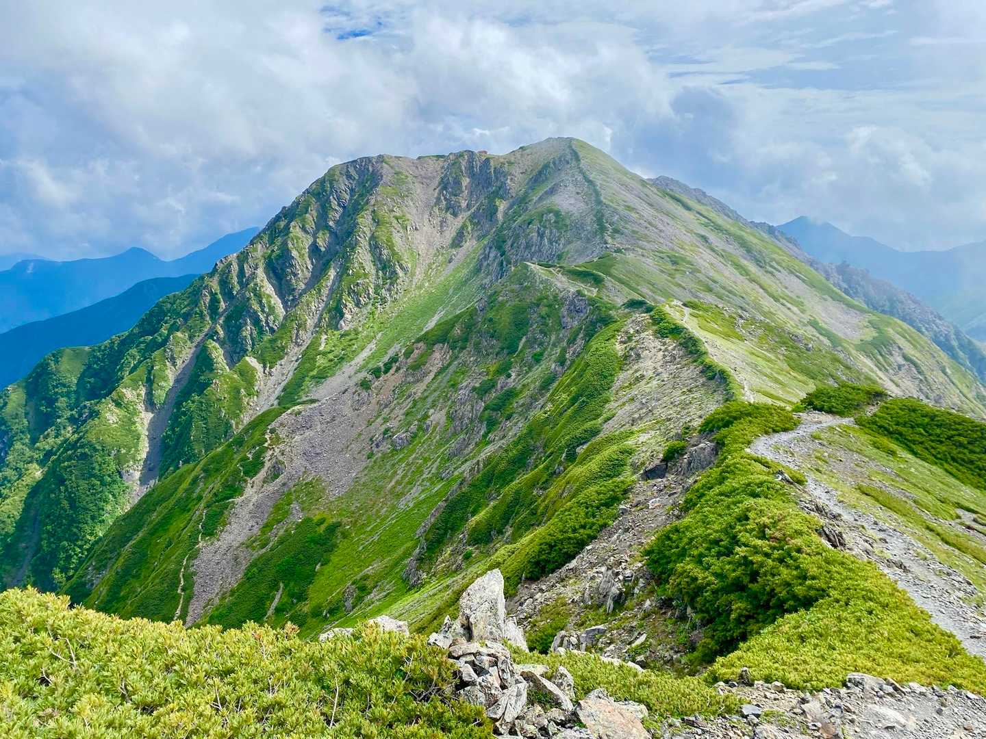 ガスが晴れて素晴らしい赤石岳が⛰️