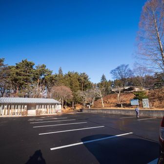 上田市の市民の森駐車場より出発。トイレは使えた