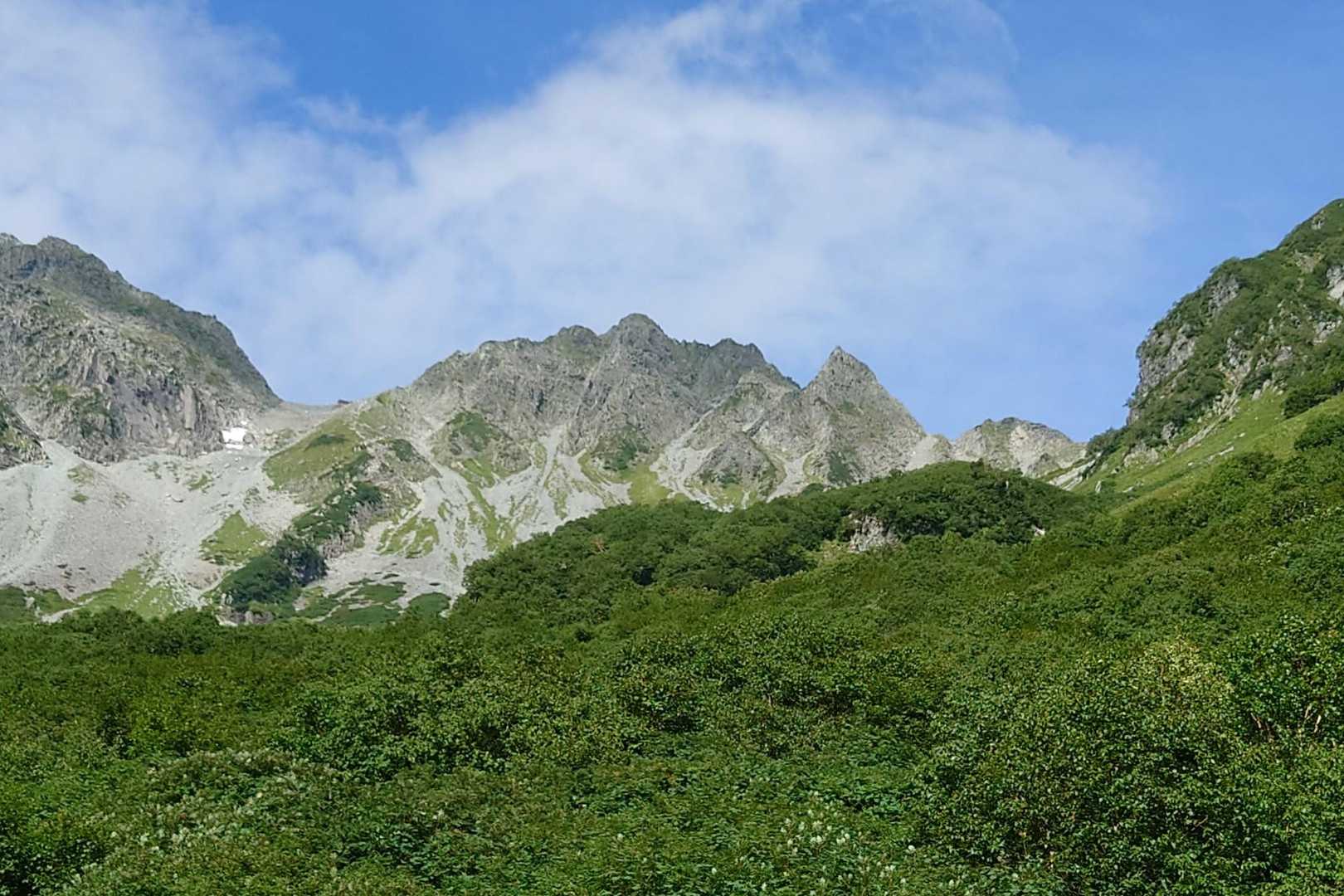 僕的には涸沢のシンボルとも言える涸沢岳と涸沢槍。