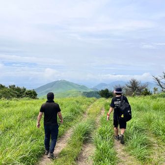 仕事もあるし下山します