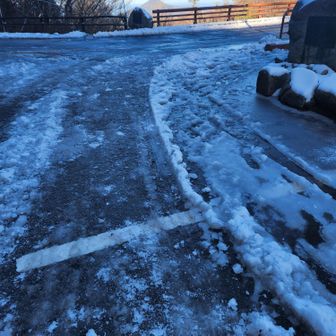 駐車場はガリガリ
有料になってました