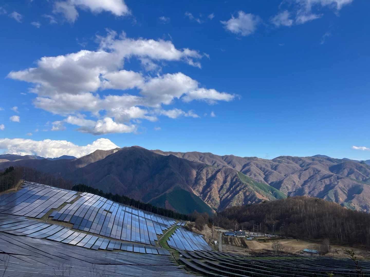 乾徳山登山口-乾徳山-笠盛山-黒金山-牛首のタル-黒金山登 周回コースの写真