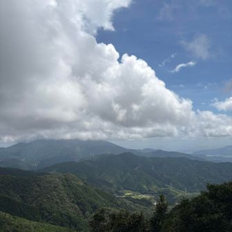 今度は青空と雲😊