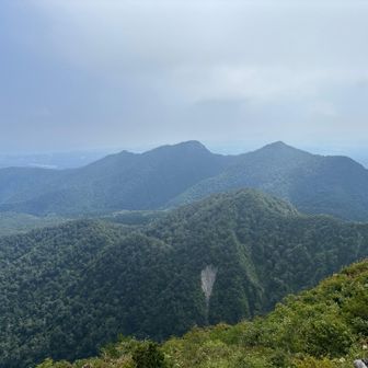 矢筈ヶ山、甲ヶ山方面。