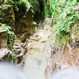 屏風岩
