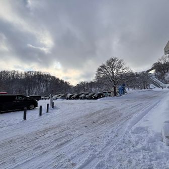 なんやかんやで大倉山ジャンプ競技場の🅿️
FISスキージャンプワールドカップ2026札幌大会開催中