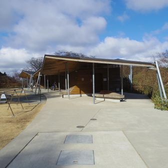 広場のトイレ。