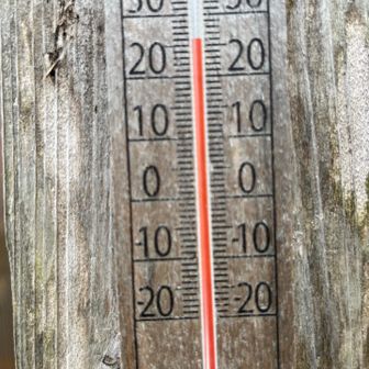 頂上ヒュッテ　気温26度