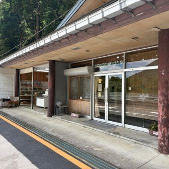 滝畑湖畔観光
BBQ場近くで外国人も多い