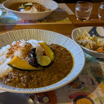 鹿肉カレーはスパイシーで美味しい😋