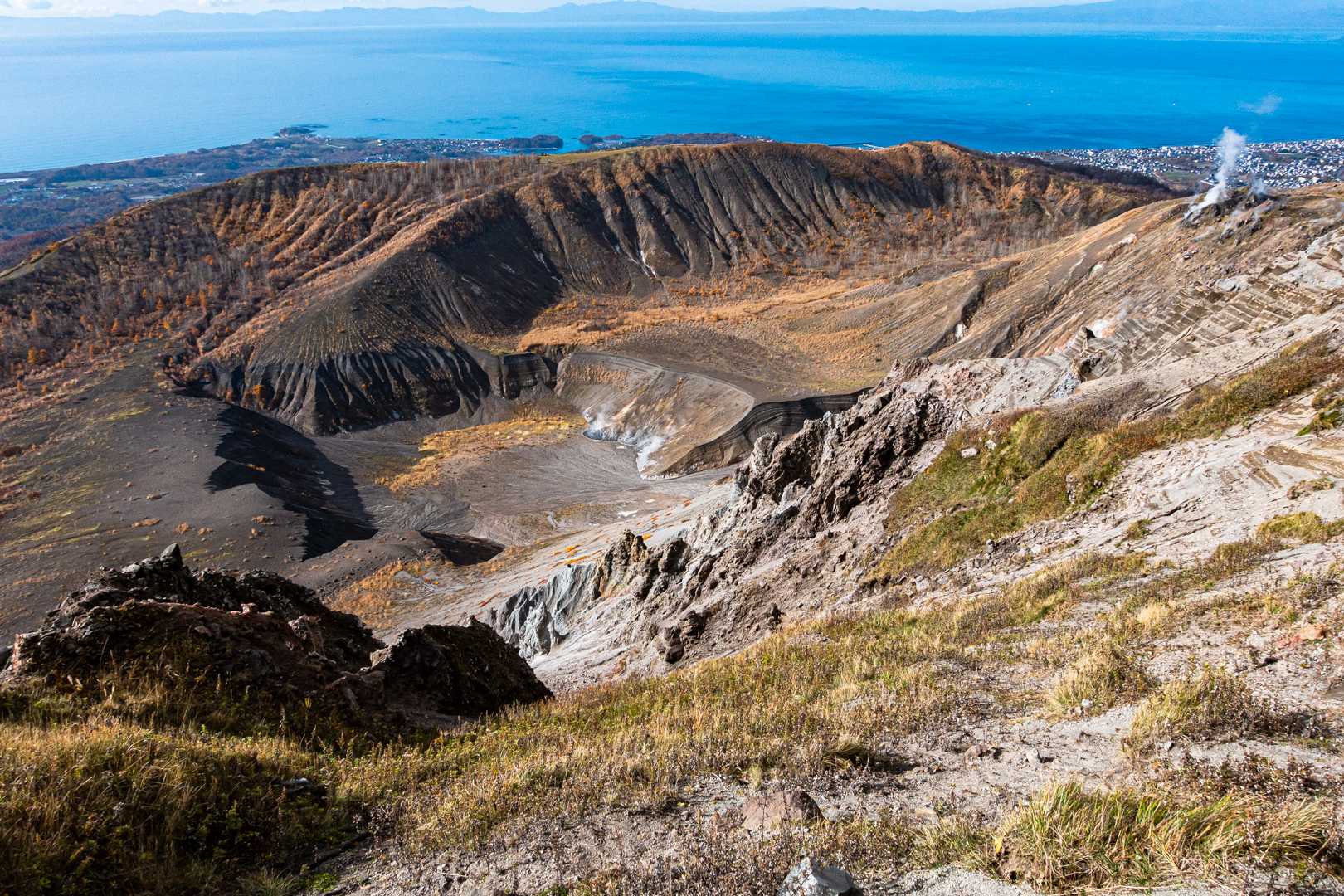 オガリ山からの眺め
想像を絶する力でこの火口が形成されたのですね😌
噴火前の有珠山は一体どんな姿だったのかな…