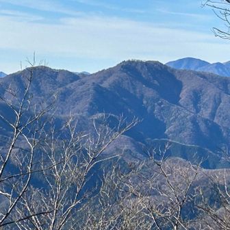 御前山直下
三頭山