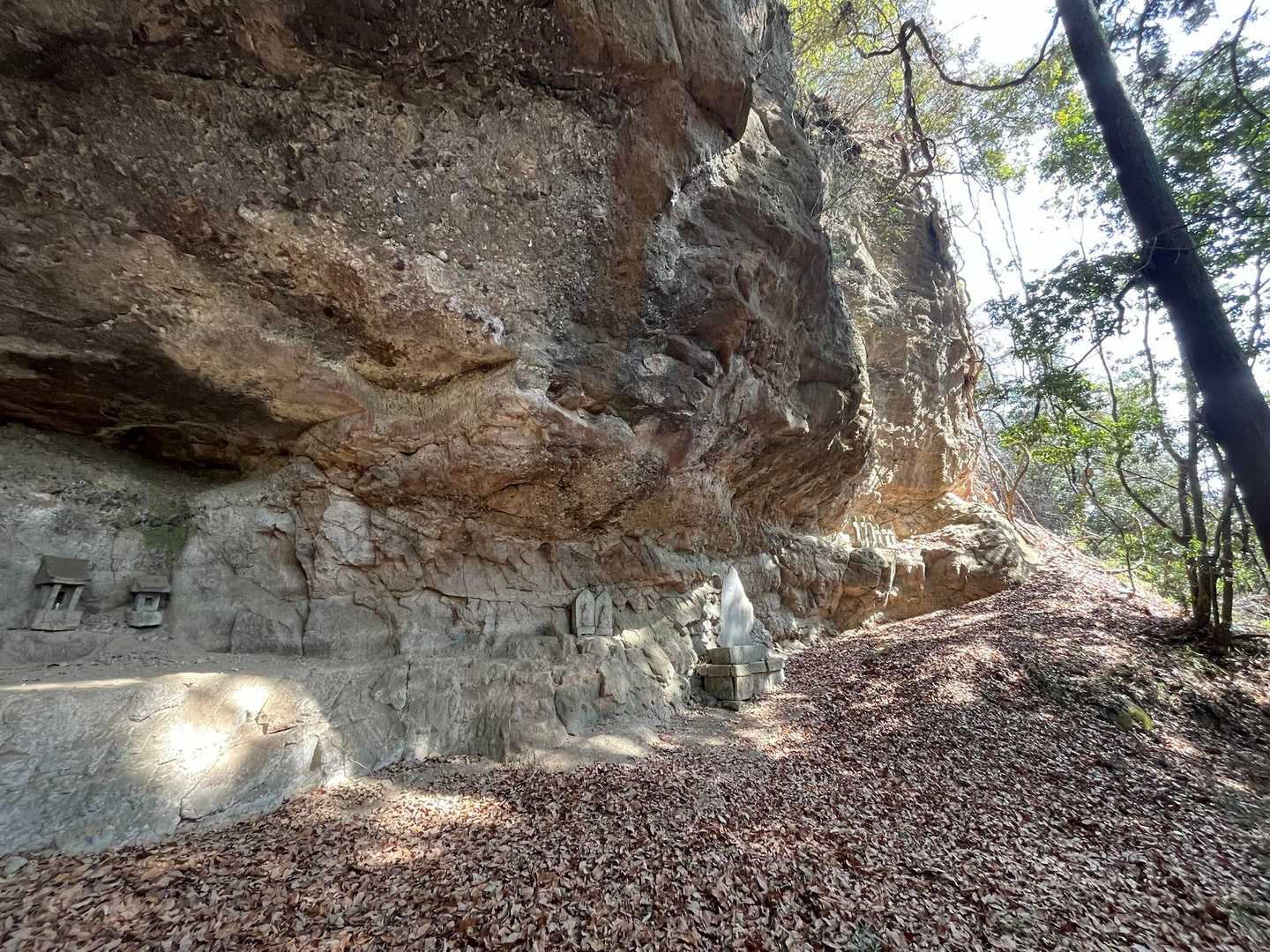 岩戸観音堂跡