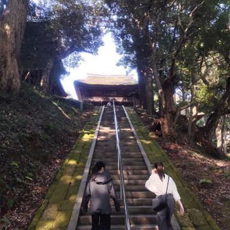 西明寺へ
来週からＪＫになる娘らと