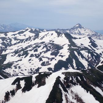 黒部源流のお山たち

遠くの三角は笠ヶ岳