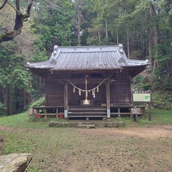 晃石神社