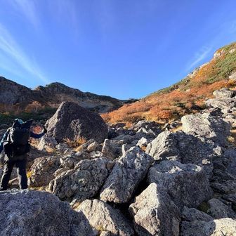 Day3️⃣
ワタシは南岳⛰を越えて新穂高♨へ💨

上高地に下るいやまゆさんとはココでお別れ👋
