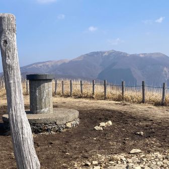 高ボッチ山頂から鉢伏山