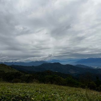 谷間にガスが溜まり幻想的な風景に見えたんだけど、やっぱりスマホのカメラじゃうまく取れない